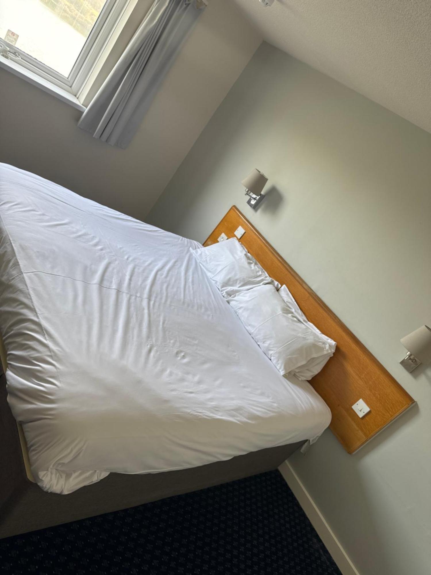 Thurrock Hotel M25 Services Aveley Экстерьер фото